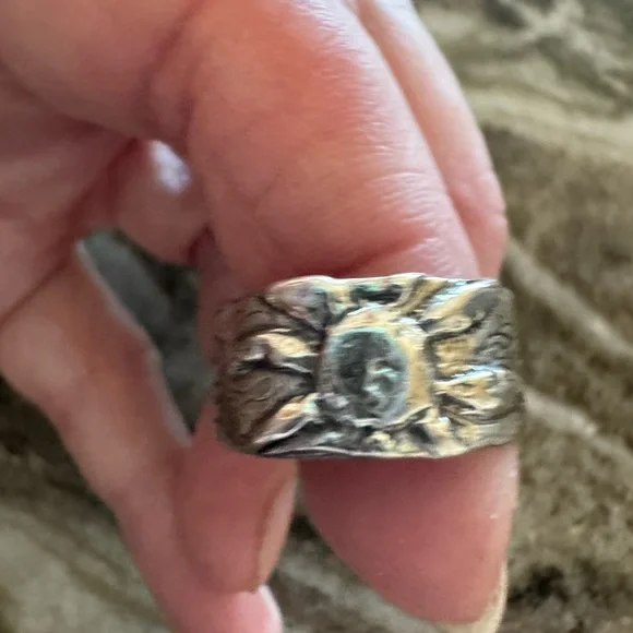 Sterling silver Jes MaHarry Sun Horse ring size 8 - Picture 3 of 5